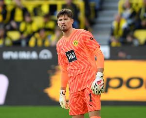 科贝尔：从未见过胡梅尔斯像这场比赛这样紧张 我们必须继续前进