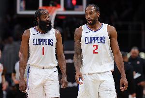 霍里：快船最后一投我选小卡 比尔新来的&这不是哈登的球队