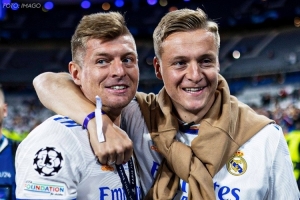 德天空：克罗斯兄弟注册成为纽卡会员，俱乐部赠送主场球衣