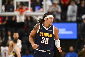 辕门射戟！阿隆-戈登侧翼借掩护 出手三分正中靶心