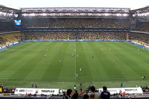 【集锦】欧冠资格赛-弗雷德世界波 费内巴切总分6-4费耶诺德晋级