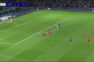 张路爱将！埃利奥特替补一脚射正斩巴黎