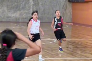 不懂就问，这么小年纪妹妹练这种脚步好吗