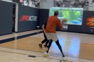 🛸🛸25年前的今天，史上最伟大的扣篮诞生了！！！