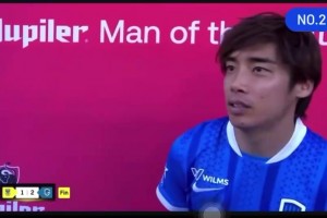 和美女空姐拍广告！渣叔早期的广告！这画风有点搞笑~