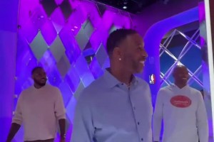 主播T-MAC即将上线！麦迪带甜瓜和卡特首次探访全新演播厅~