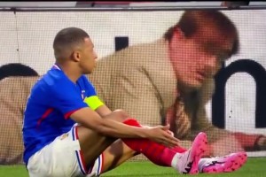 德容此前：我说过很多次了，梅西是我见过的史上最强球员！