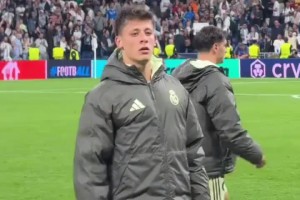 居莱尔不相信自己是MVP😂这小表情也太可爱了